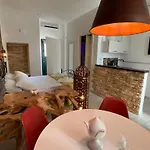 Palazzo Cesare - * モノーポリ